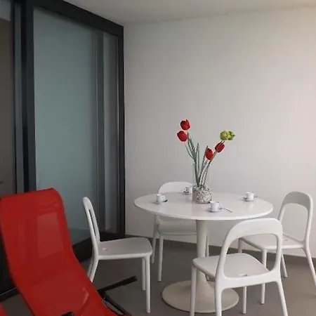 Bernia Al Mar Apartment *